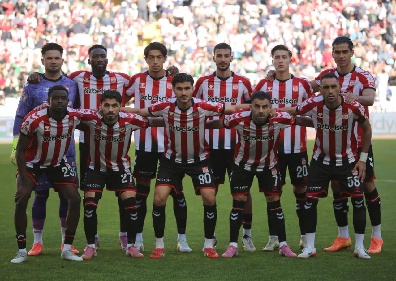 Sivasspor Evinde Gol Bulamadı! Serik Spor ile Puanlar Paylaşıldı