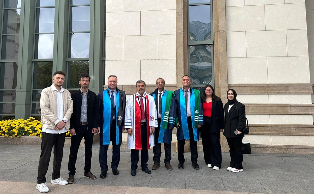 Sivas’tan Külliye'deki akademik zirveye katılım