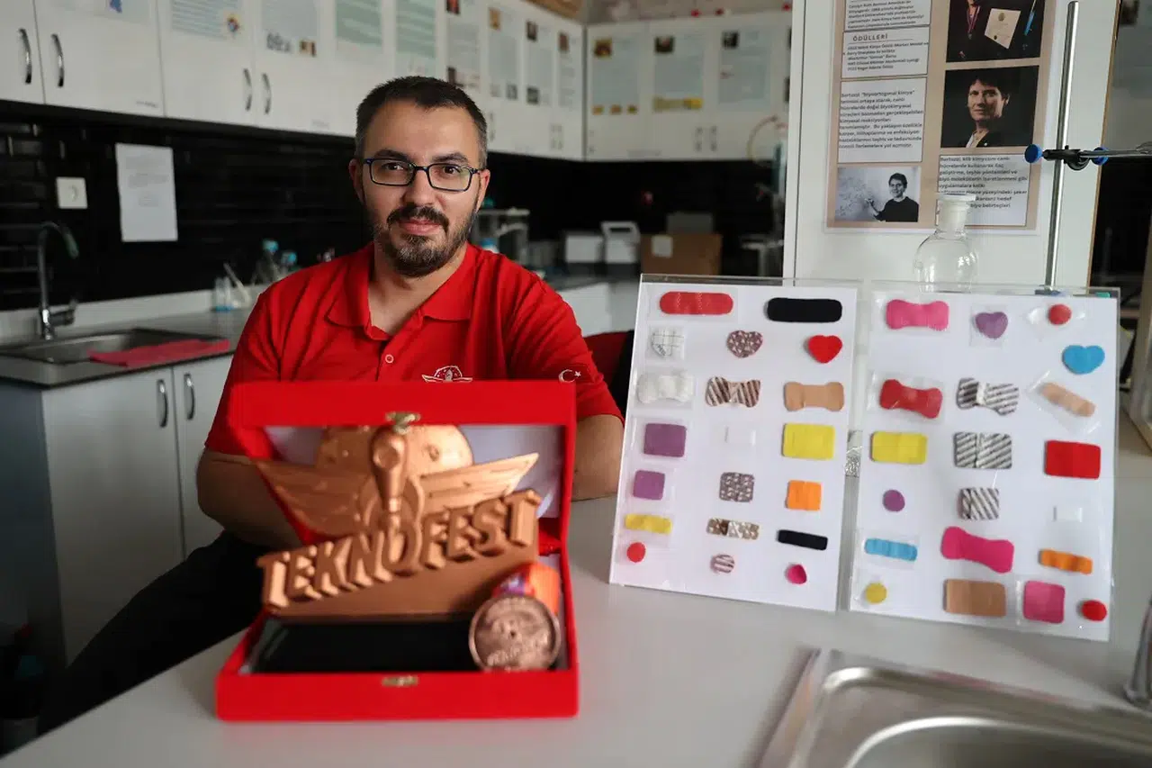 Sivas’ta laboratuvarda başladı, yeni nesil yara bandı yolda