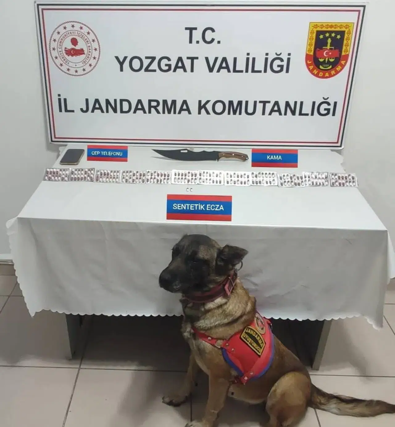 Jandarma durdurdu, üzerinden bakın ne çıktı!