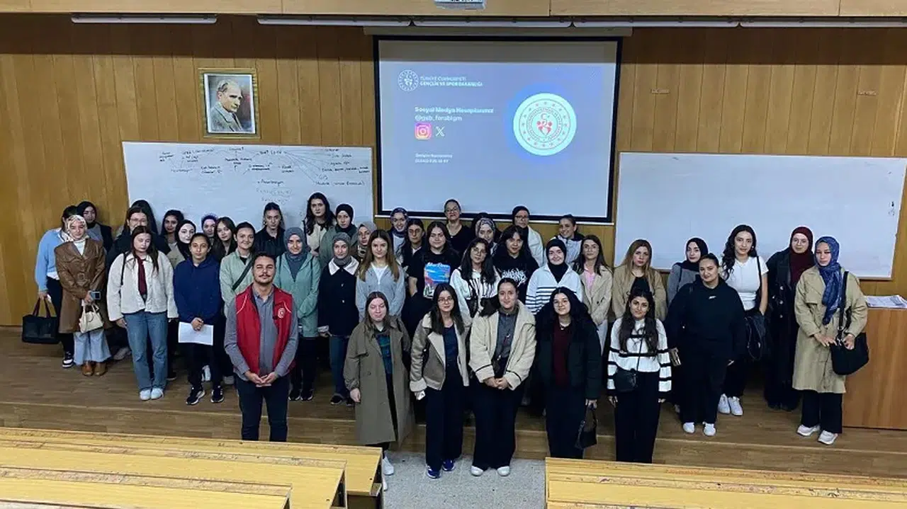 Sivas'ta gençler geleceğe bu Merkezle hazırlanıyor