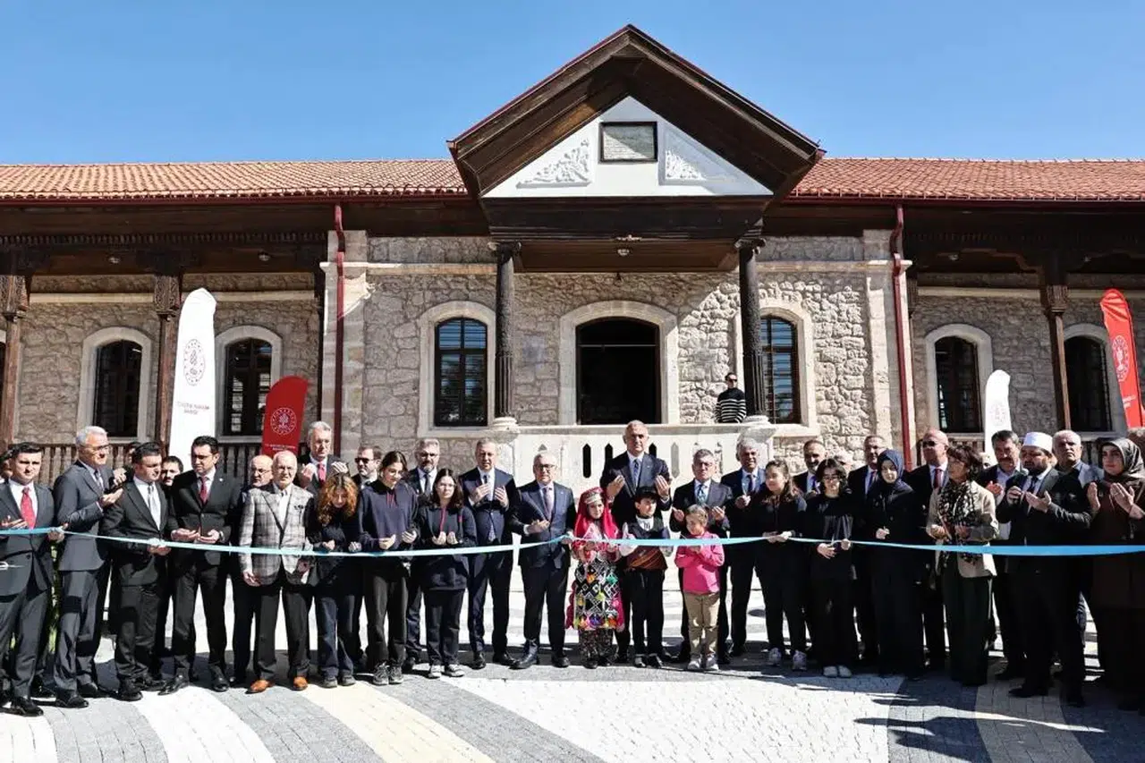 Sivas’ta tarihi bina artık cezaevi değil kültür yuvası