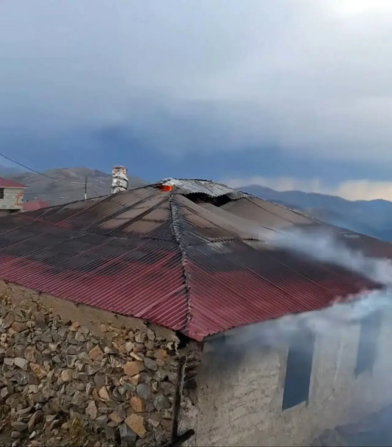 Yıldırımın Hedefi Önce Cami, Sonra Ev Oldu!