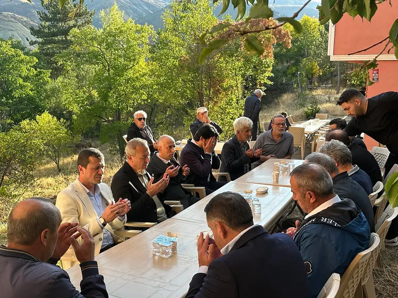 Adem Uzun’un Temasları İlçede Sıcak Karşılık Buldu