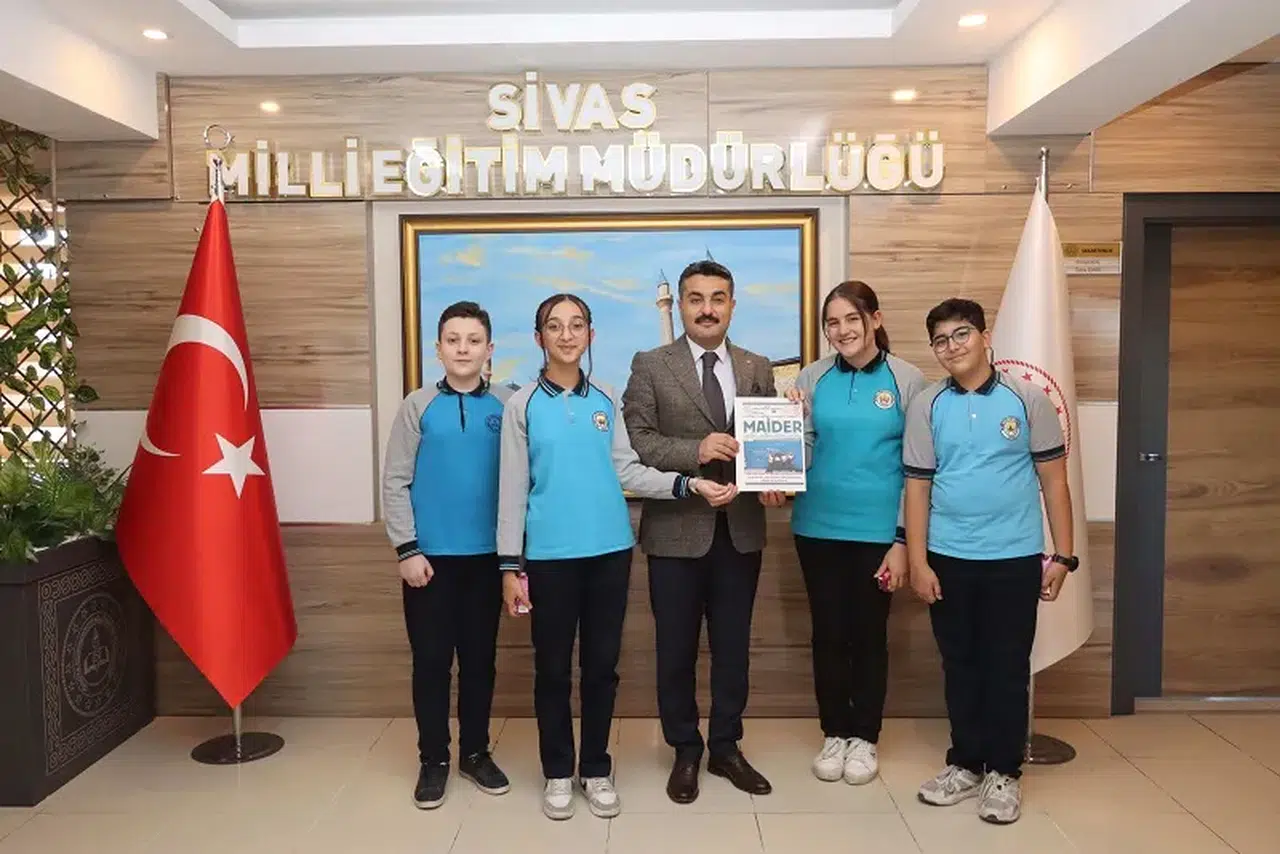 Sivas’ta ortaokuldan dergi sürprizi: MAİDER yayımlandı