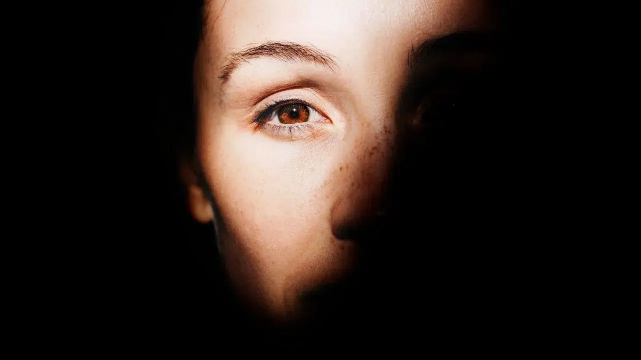 Gözünüzde Kum Varmış Gibi His Varsa Dikkat!