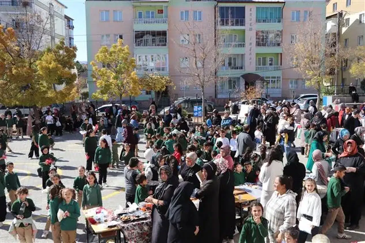 Sivas’ta Filistin için kurulan o masalar büyük ilgi gördü