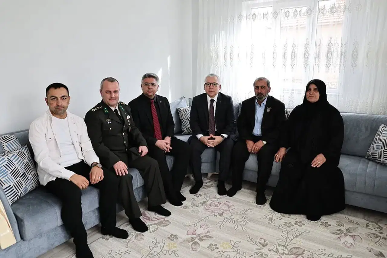 Sivas Valisi’nden Şehit babasına anlamlı destek!