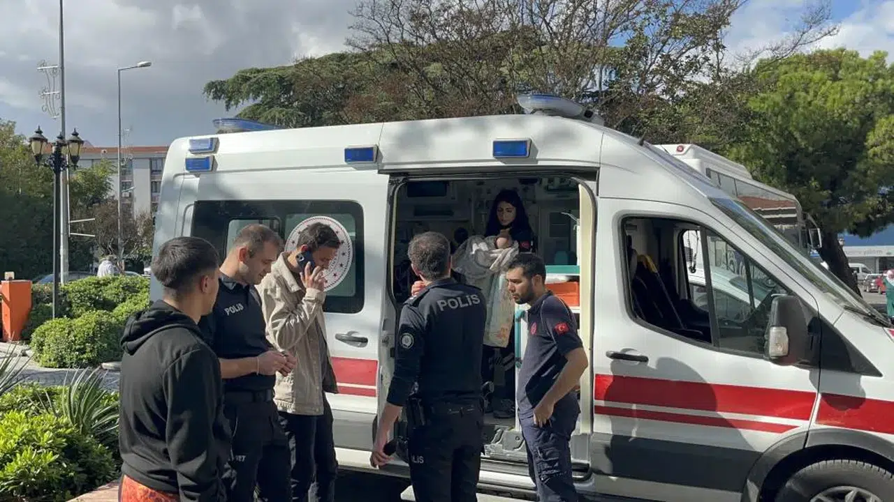 2 Aylık Bebeğini Sokağa Terk Etti! Parka Bırakıp Kaçtı!