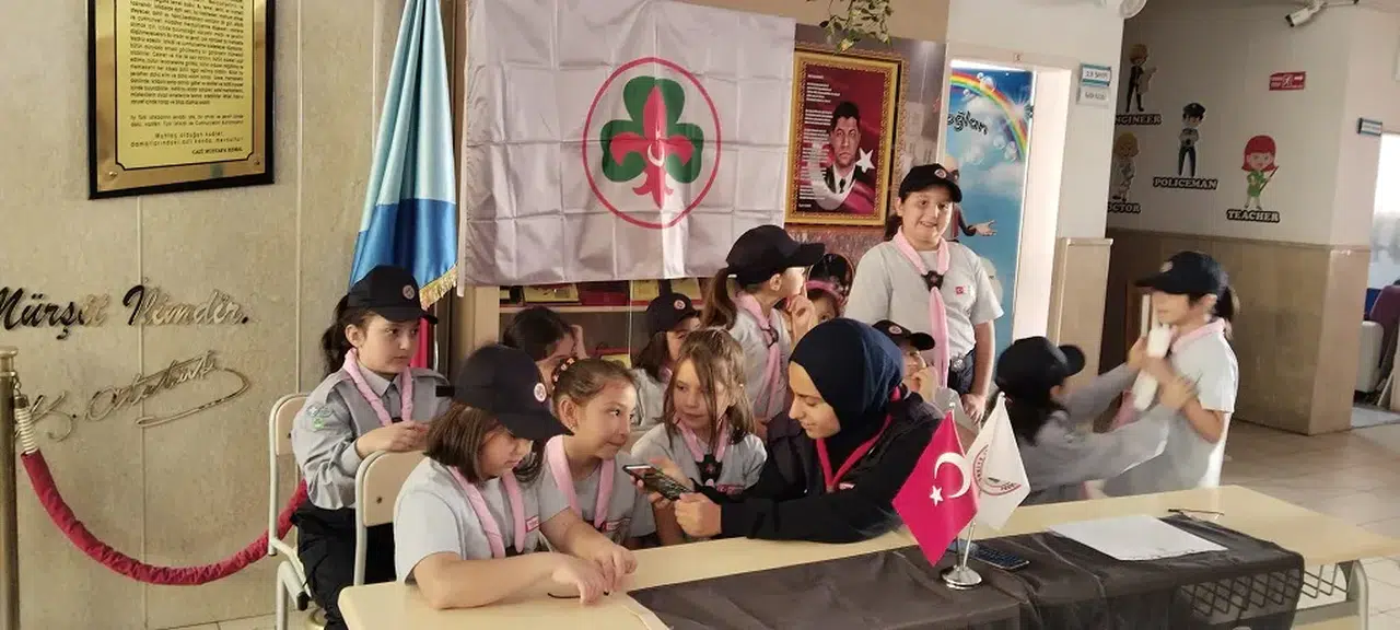 Sivaslı Yavrukurtlar, telsizle sınırları aştı! Sinyaller Gazze için yayıldı