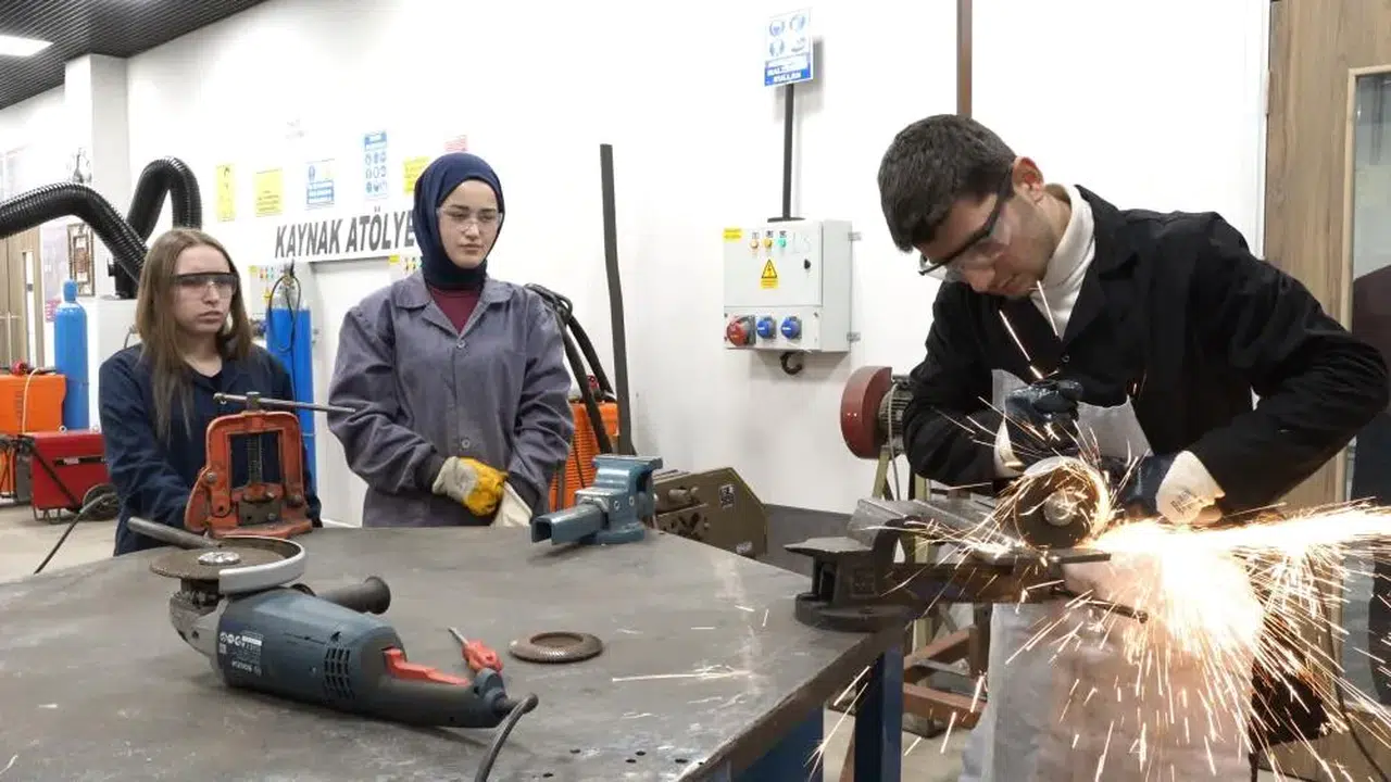 1 Dönemlik Staj zorunlu oluyor