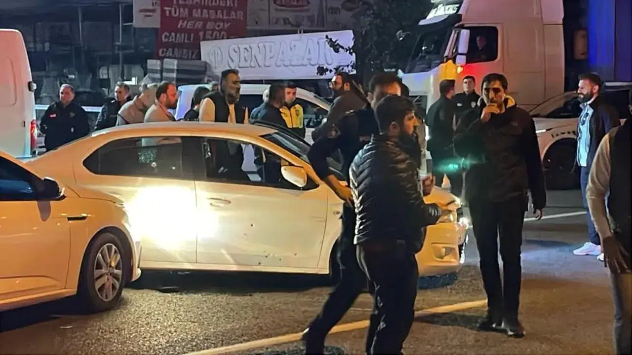 Silahlı Dehşet Gasp Ettiği Araçla 2 Kişiyi Öldürdü 5 Kişiyi Yaraladı