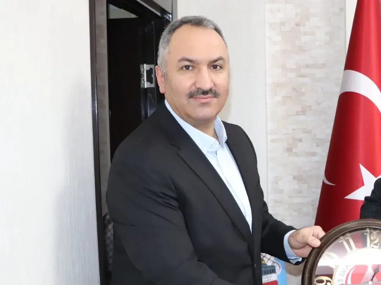 Sivas'ta o Dernekte fırtına koptu: Ahmet İkbal Genç neden istifa etti?