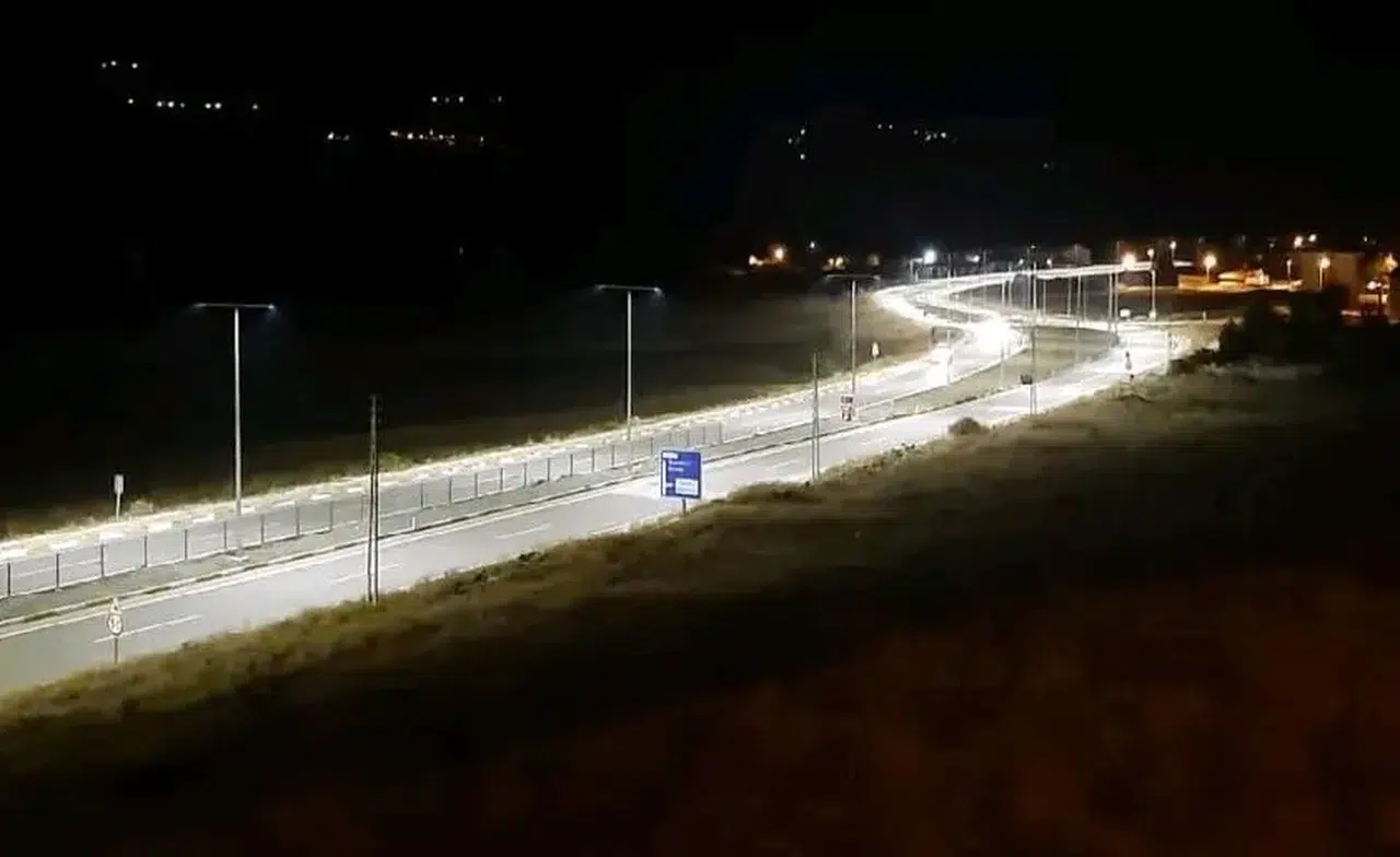 Sivas Gölova’da çevre yolu artık geceyi aydınlatıyor