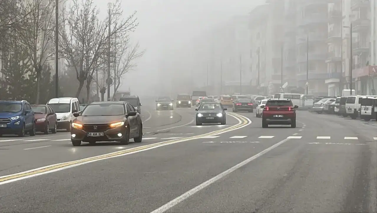 Sivas’ta doğa perdesi: Şehir 2 gündür sis bulutları altında