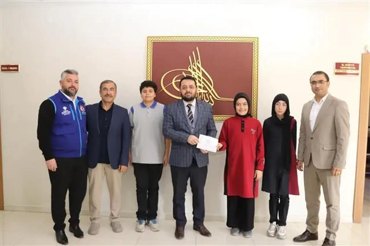 Sivas’ta öğrencilerden Filistin’e destek yağmuru: Toplanan miktar şaşırttı