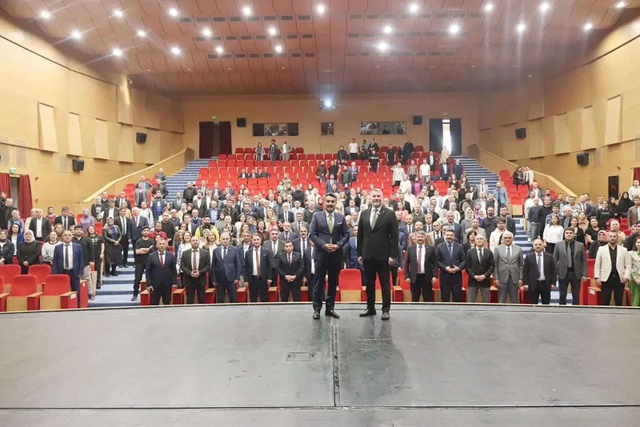 Sivas’ta Cihad Demirli eğitimde değişimin şifrelerini paylaştı