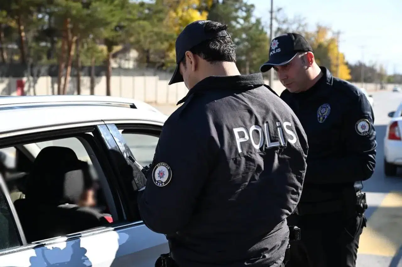 Okul Çevrelerinde Geniş Çaplı Soruşturma! 415 Kişi Sorgulandı!