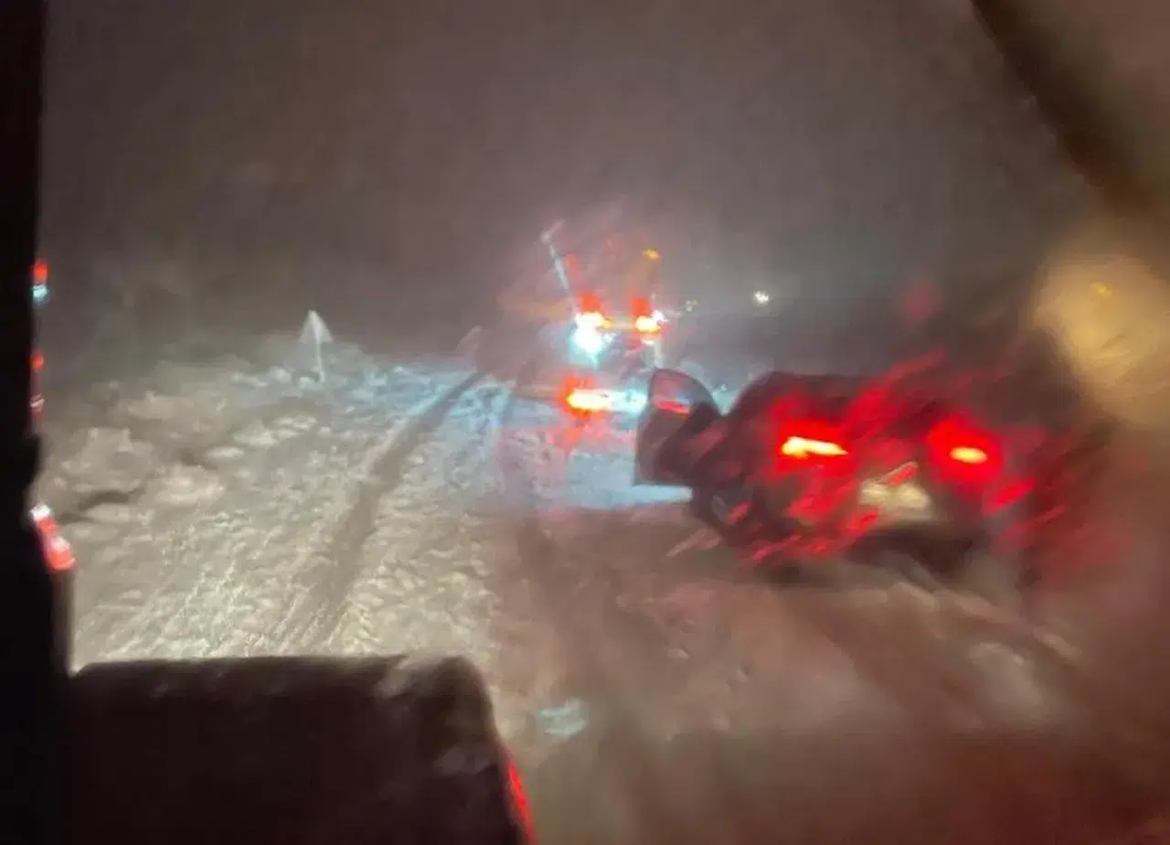 Kar ve Tipi Felç Etti! Mahsur Kalan 33 Kişi İçin Nefes Kesen Çaba!