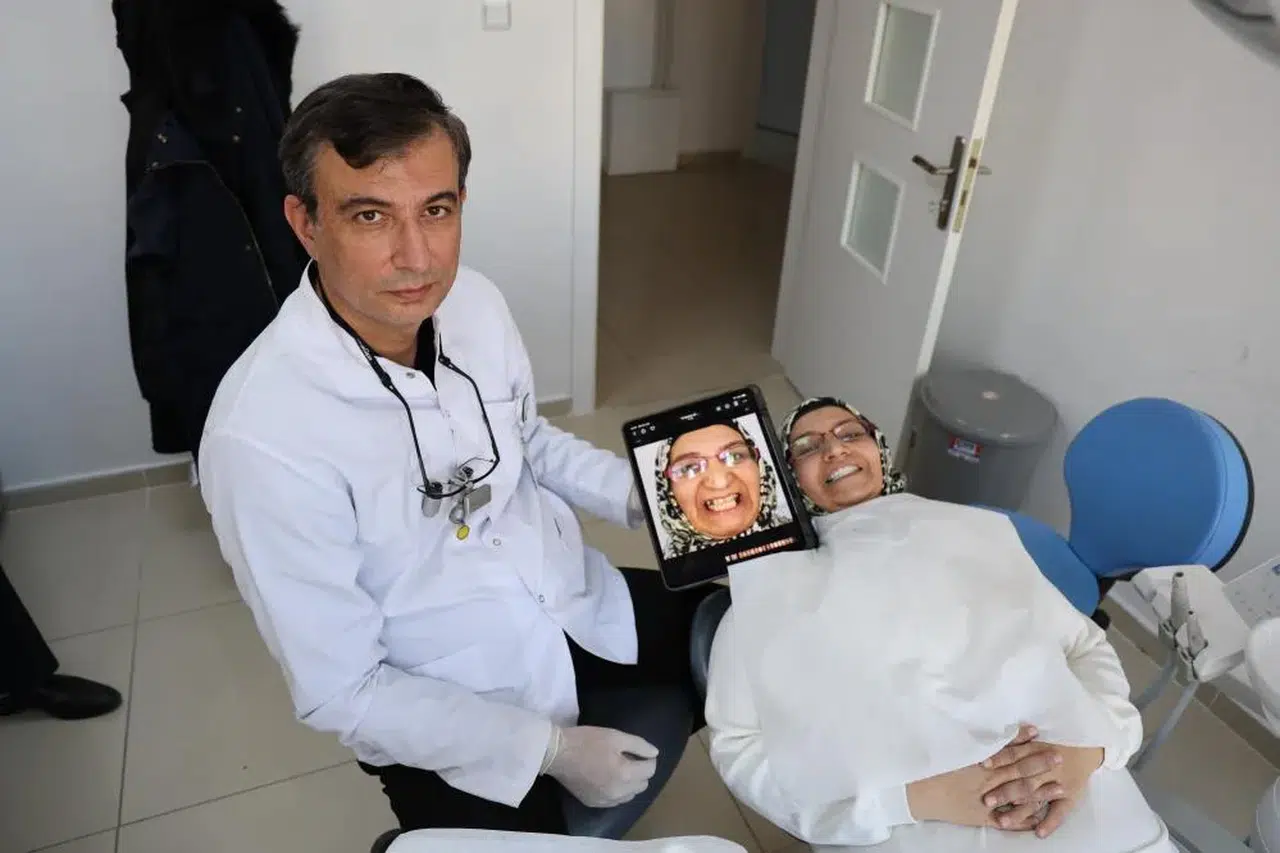 Prof. Dr. Hubbezoğlu: Restoratif, implant tedavisine alternatif değil