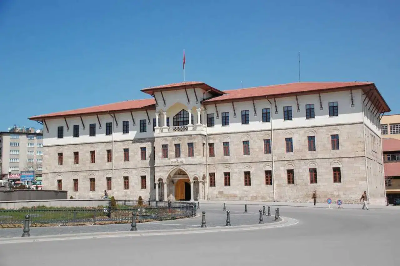 Sivas Valiliği'nden Siber Dolandırıcılık Uyarısı! Nasıl Korunursunuz?