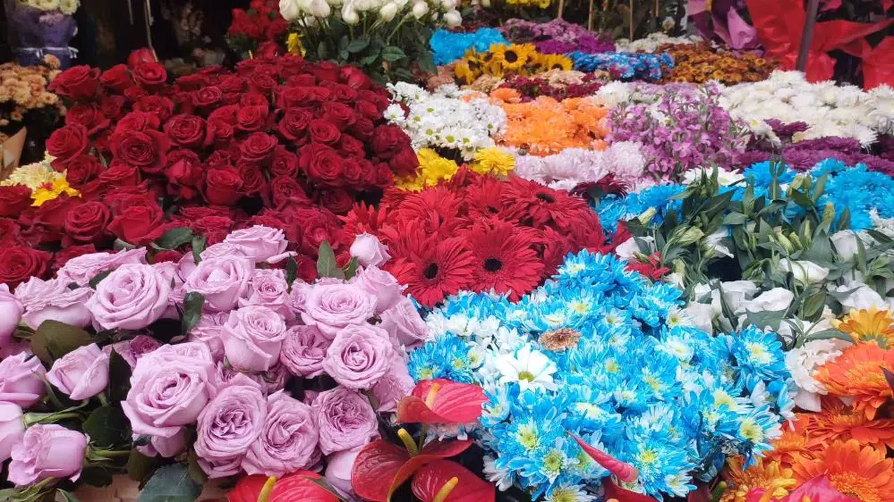 Bu özel gün çiçekçilere yoğun mesai yaptırdı