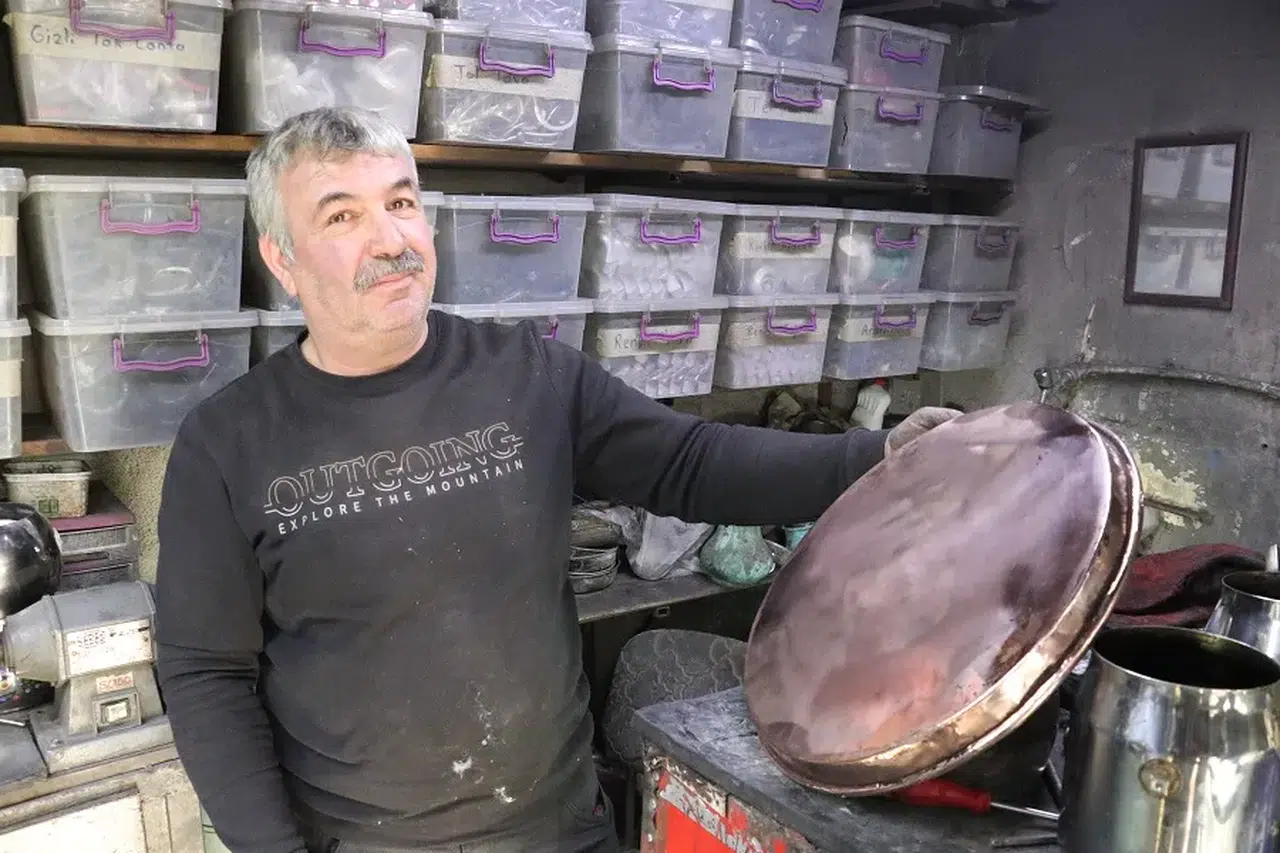 Sivas'ta 41 yıllık ustalığı bıraktı, unutulan mesleğe yeniden can verdi
