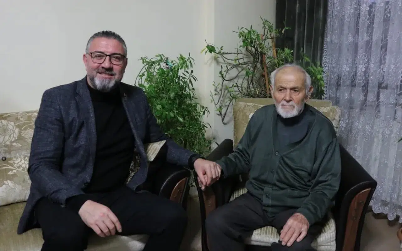 Sivas'ta Şehit Babası Emekli Öğretmen Kemal Yılmaz’a Öğretmenler Günü sürprizi