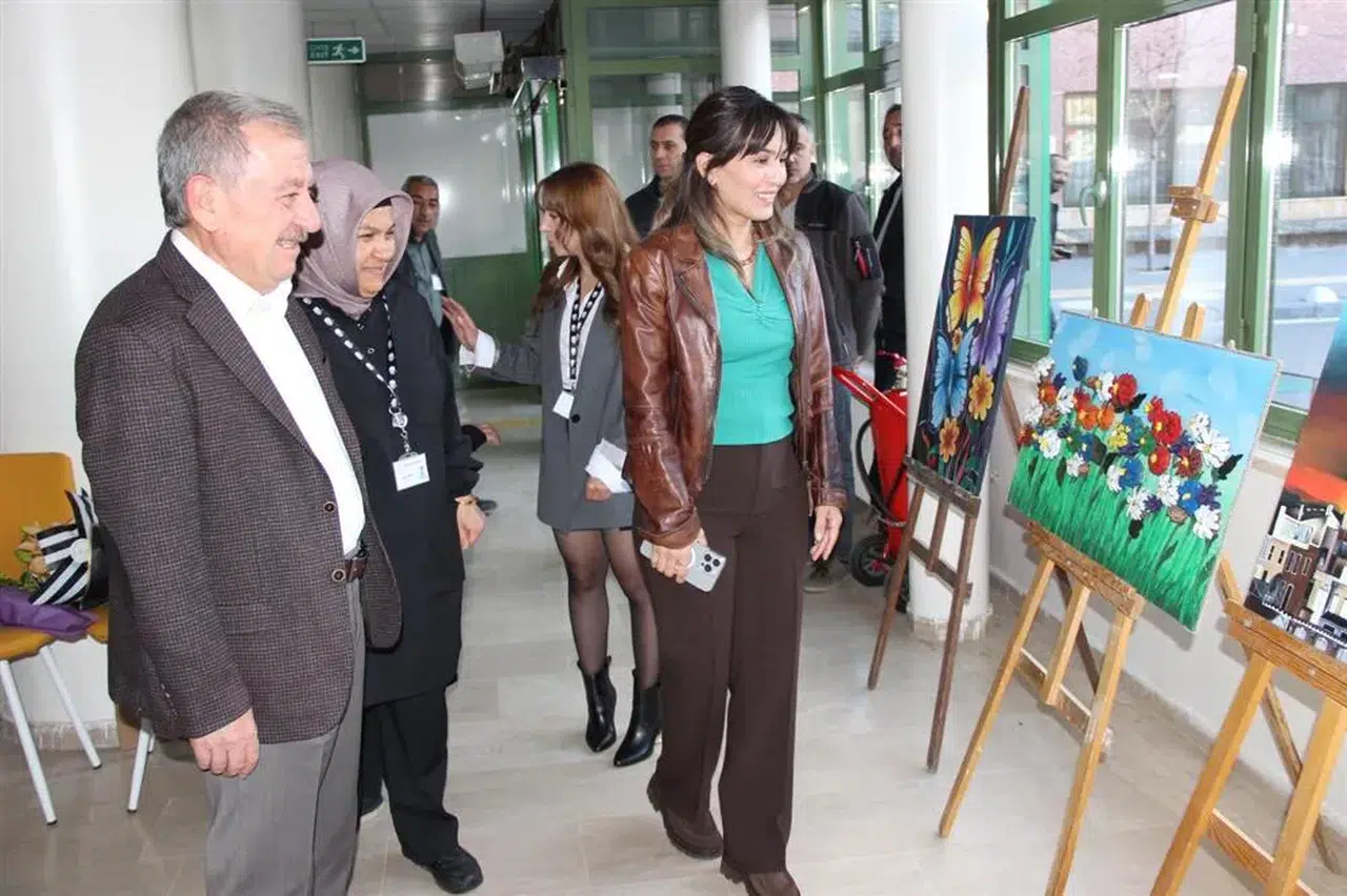 Sivas'ta sanatın iyileştirici gücü hayat buldu
