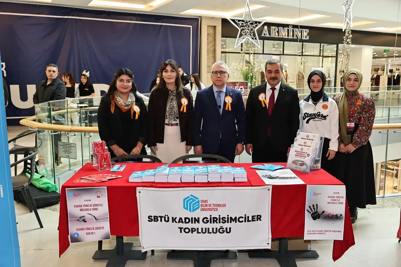 Sivas’ta AVM'de farkındalık buluşması: Kadınlara uzanan bir dokunuş