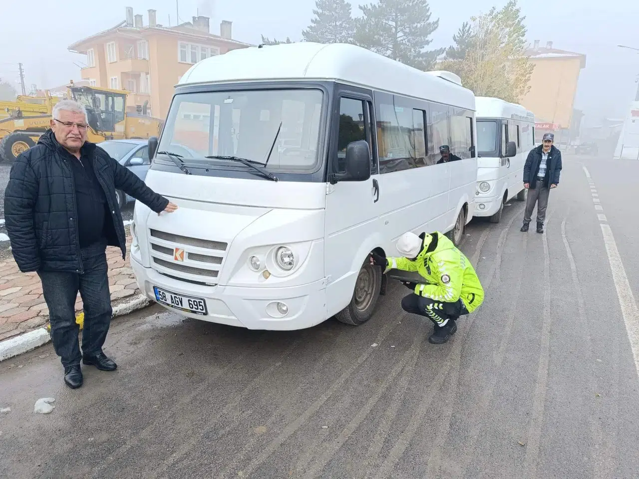 Kış Lastiği Takmayan Yandı! Sivas Yollarında Kış Lastiği Mesaisi!