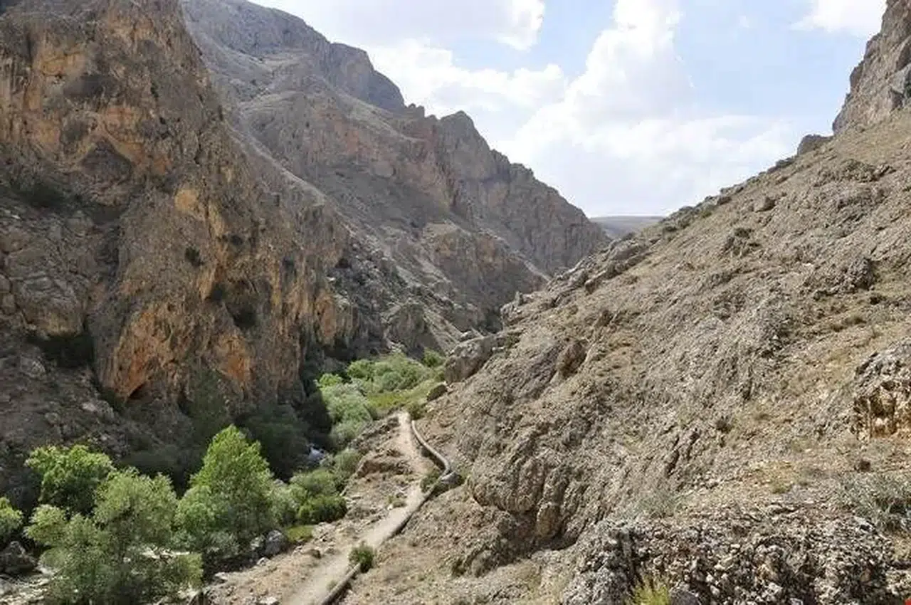 Doğa Severler Şokta! Sivas'ta Bulunan Bu Yer Görenleri Hayrete Düşürüyor