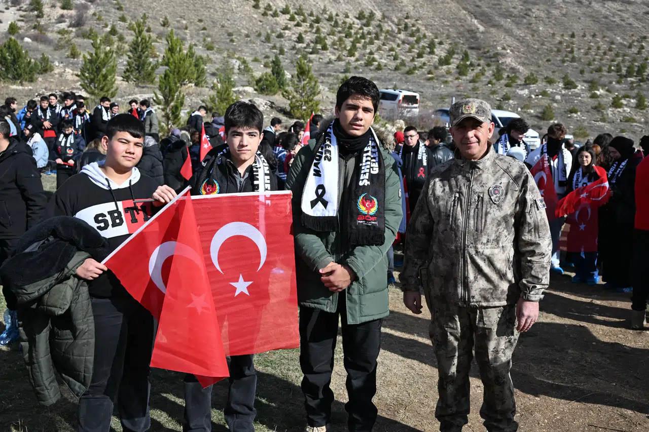 Şehitlerimize Vefa Sivas'ta Fidanlarla Yaşatıldı