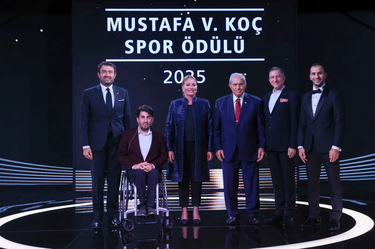 Sivaslı Efsaneye Vefa: O ödül bu yıl ilk kez verildi