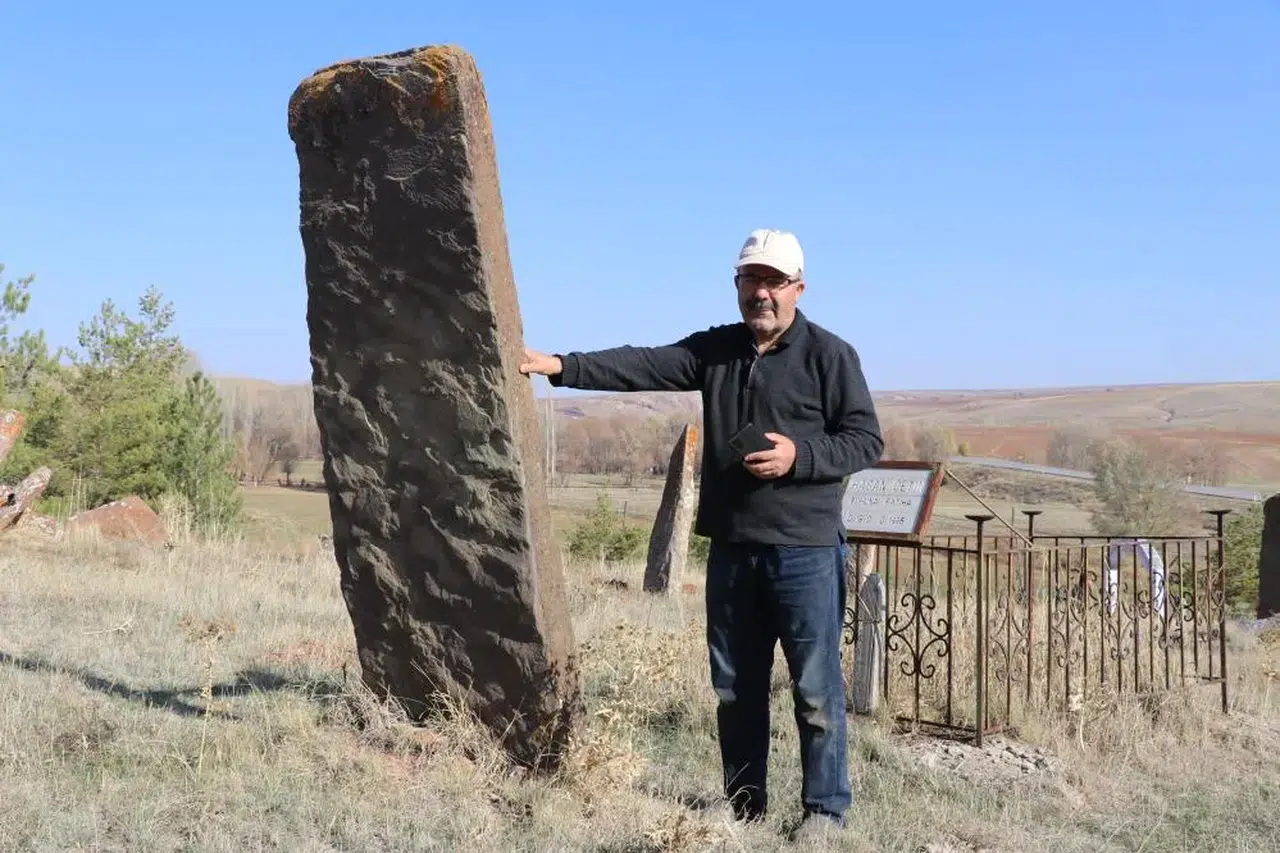 Sivas'ta 400 yıllık mezar taşları köy halkının hafızasında