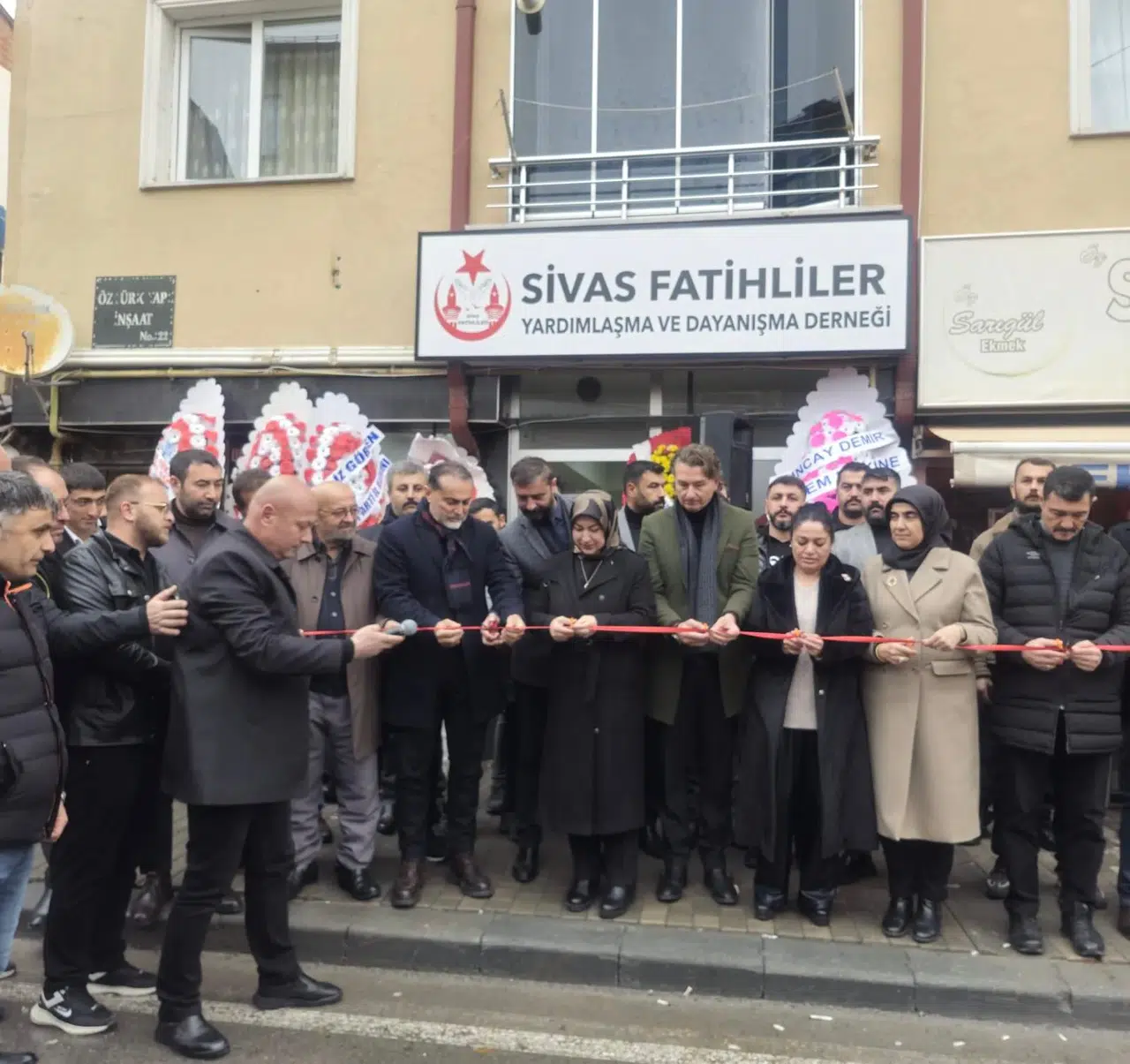 Ak Parti Milletvekili Rukiye Toy Sivaslılarla Bir Araya Geldi