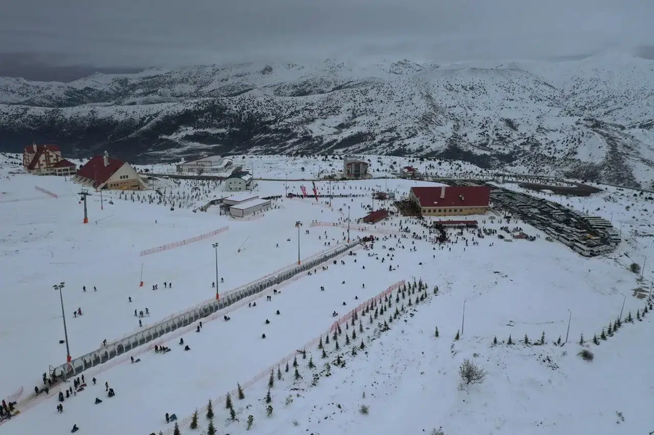Sivas’ın Göz Bebeği Türkiye’nin En Genç Kayak Merkezi Tatilcilerin Yeni Favorisi