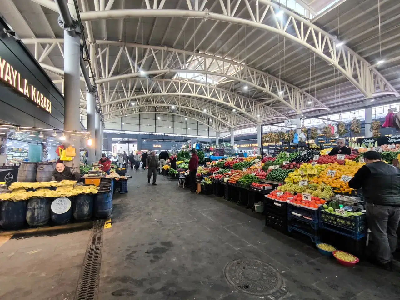 Sivas'ta Kısa Süren Bayram Havası Bitti! Esnaf Satamıyor, Vatandaş Alamıyor!