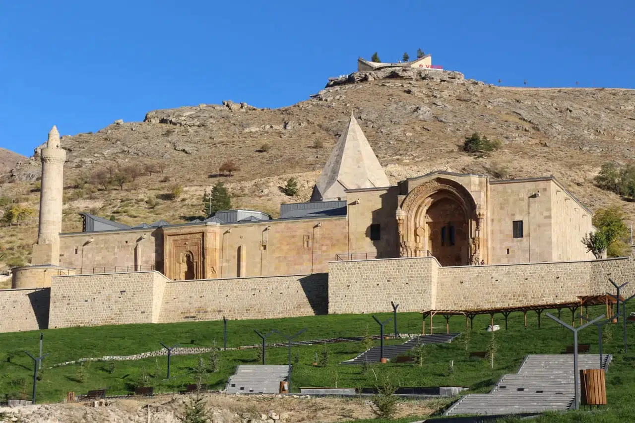 Türk sanat eserlerinin şahikasına ziyaretler her gün artıyor