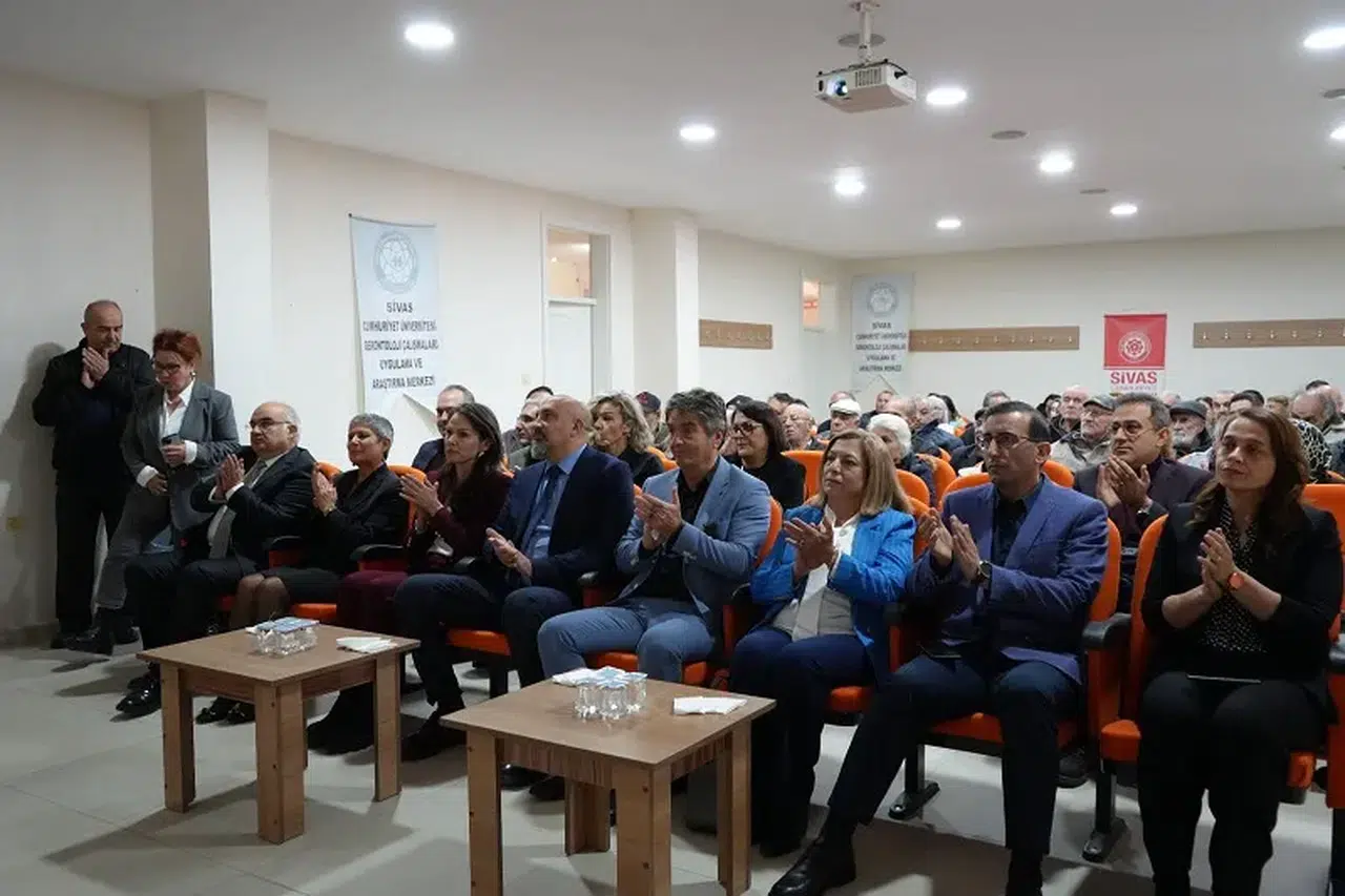 Sivas'ta bu Üniversitede yaş sınırı yok: Yeni akademik yıl başladı