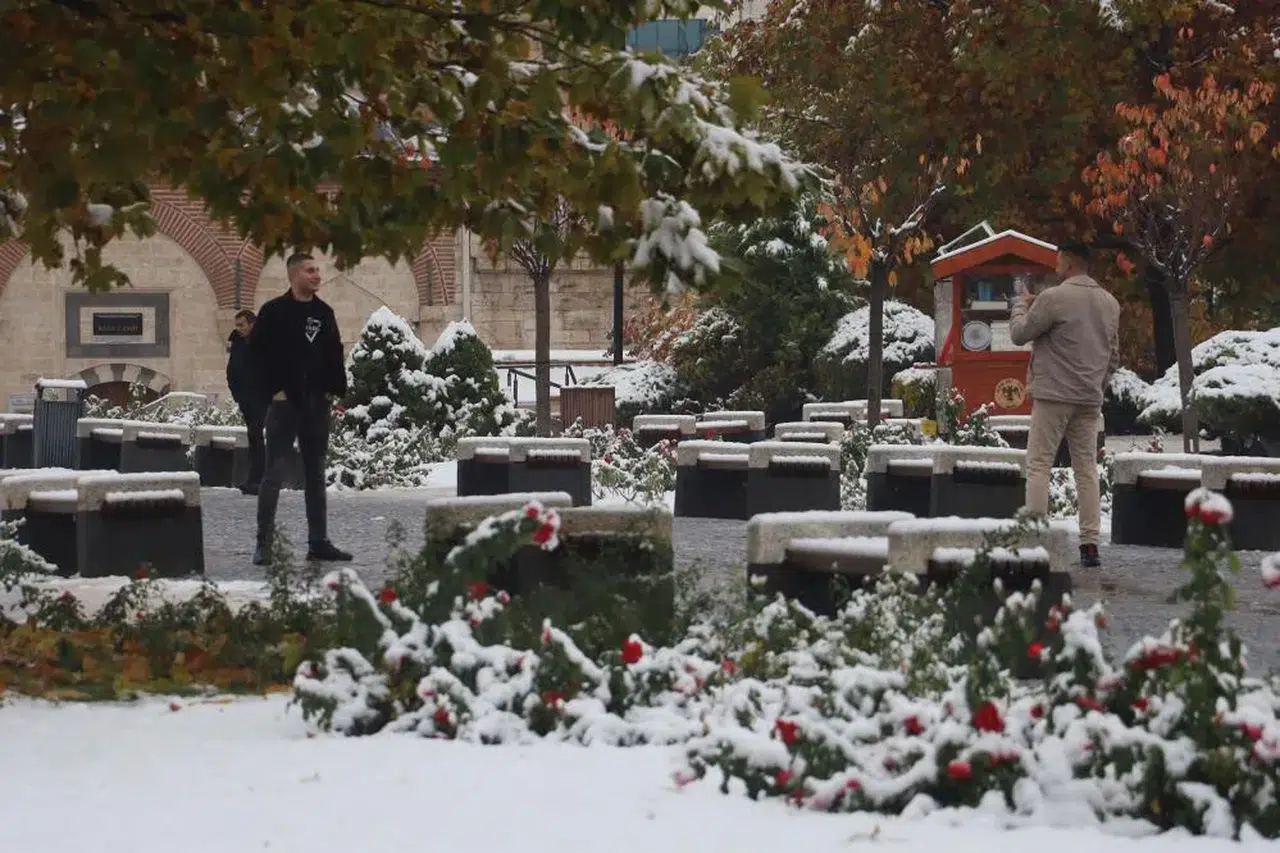 Meteoroloji Uyardı, Sivas Beyaz Gelinliğini Giydi! İşte Son Durum