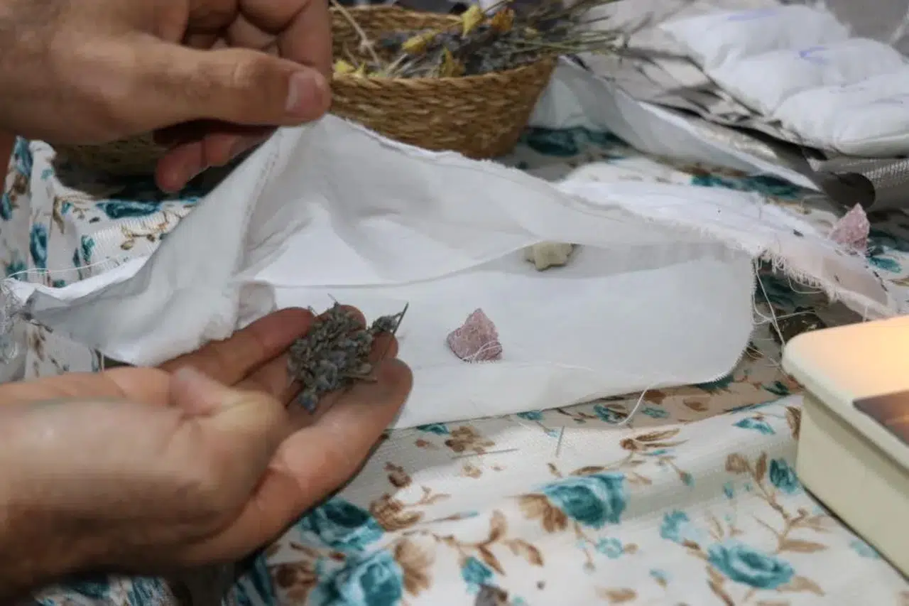 Sivaslı Mühendisin O İcadı Şaşırttı! Yastığın İçine Telefon Koyunca Bakın Ne Oldu?