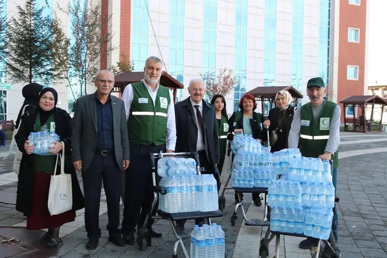 Sivas Yeşilay’dan Numune Hastanesi’nde sürpriz etkinlik