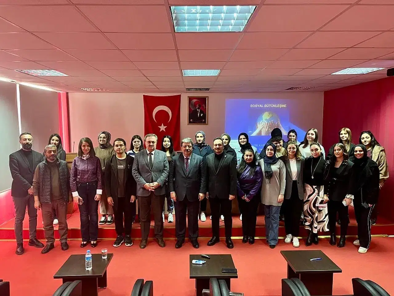 Prof. Dr. Hüseyin Yılmaz, Sosyal Bütünleşmeyi anlattı