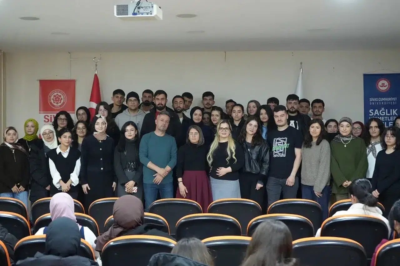 Sivas'ta diş protezinde yeni teknolojiler ele alındı