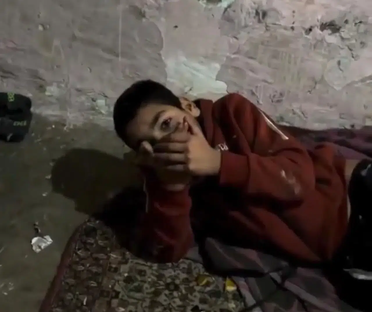 Bu Nasıl Vicdansızlık! Engelli Çocuk Güvercin Kümesinde