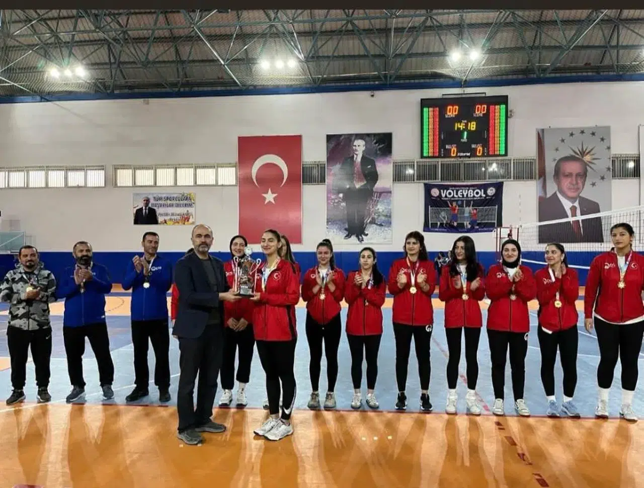 Sivas’ın da Katıldığı Üniversiteler Arası Voleybol Şampiyonası’nda Büyük Mücadele