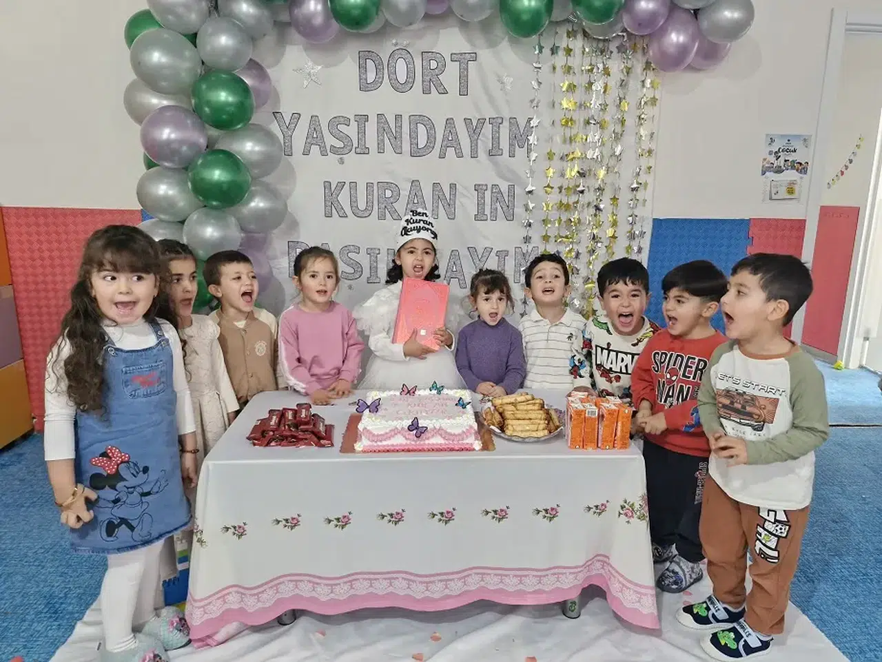 Sivas Ulaş'ta 4 yaşındaki Elif'in Kur'an mutluluğu
