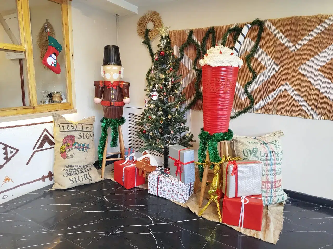 Sivas'ta Yılbaşı Konseptleri Gençlerin İlgi Odağı Oldu