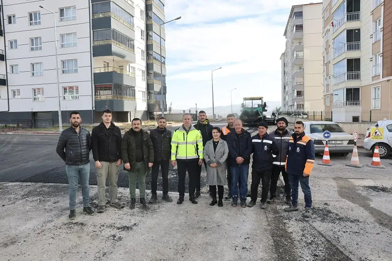 Sivas'ta bu yıl 155 bin ton sıcak asfalt döküldü